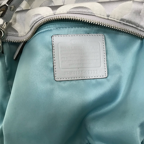 Coach Kristen Signature C Gray Silver  2011 Hobo Bag Purse with Crsbdy Strap EUC - Picture 6 of 9